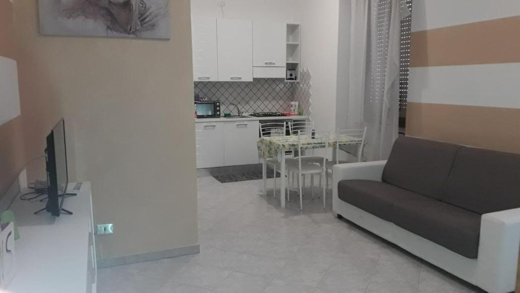 Marilyn House Apartment Desenzano del Garda Exterior photo
